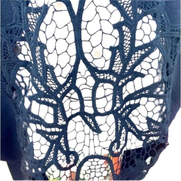 BCBG MAXAZRIA Wrap Black super soft embroidered back Dolman sleeve Shrug S Med - Picture 4 of 10